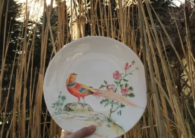 Ręcznie malowany talerz z bażantem i różami